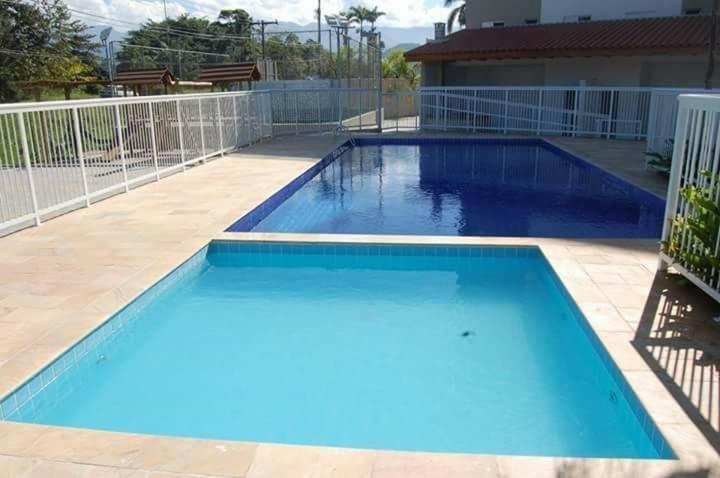 Apto Em Ubatuba Divisa Com A Praia De Itagua E Facil Acesso As Praias Fica Ao Lado Do Atacado Tenda Da Rodovia Rio Santos Exterior photo